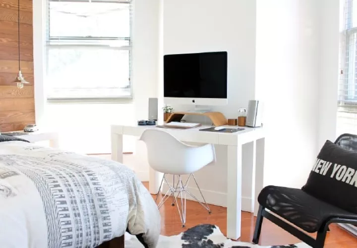 Los aparatos electrónicos, en la habitación, la mayoría de los casos producen estrés. Pixabae
