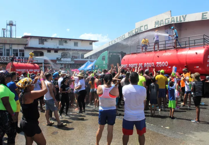 carnaval-chorrera-feuillet_easy-resize.com_1.jpg