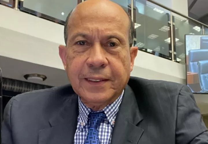 Diputado propone grabar 8 % de las remesas extranjeras para fines sociales. Foto: Cortesía