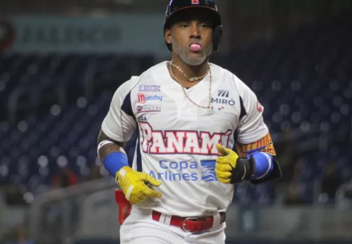 Edgar Muñoz del equipo de los Federales de Chirquí (Panamá) en la Serie deñ Caribe. Foto: Confederación del Caribe 