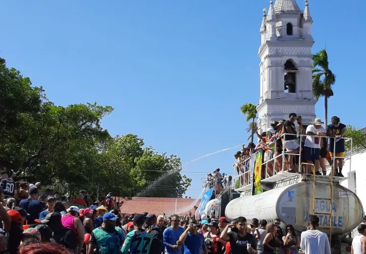 los_santos-carnaval-culeco_easy-resize.com_.jpg