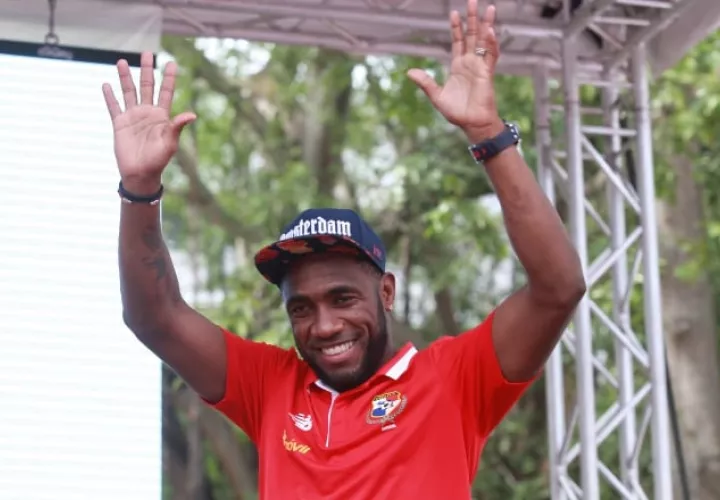 Luis Tejada es recibido, luego del Mundial de Rusia 2018. Foto: Archivo