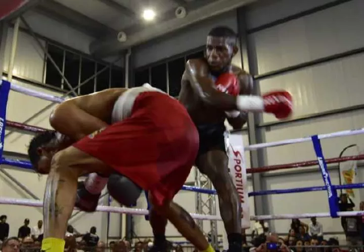Jonathan Miniel ganó por KO  su última pelea. Foto: Cortesía