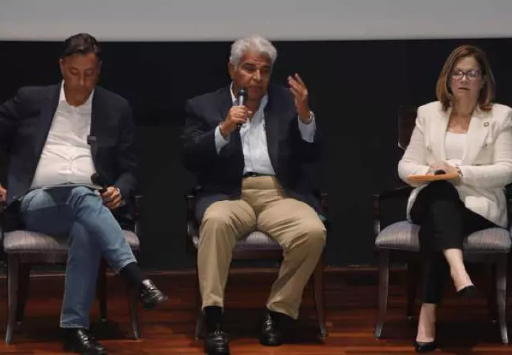 José Raúl Mulino expuso ayer que un cambio constitucional es urgente para un sistema colapsado. Víctor Arosemena