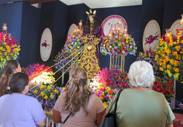 nazareno-devotos-atalaya.jpg