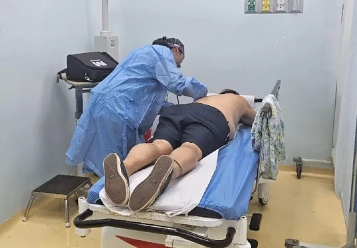 Esta gira fue médica a Pedasí fue  atendida por médicos del hospital Santo Tomás. Foto: Thays Domínguez   