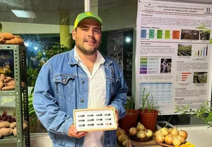 Rubén Collantes obtuvo  su doctorado en la Universidad Nacional Agraria La Molina con el primer puesto. Foto: Cortesía