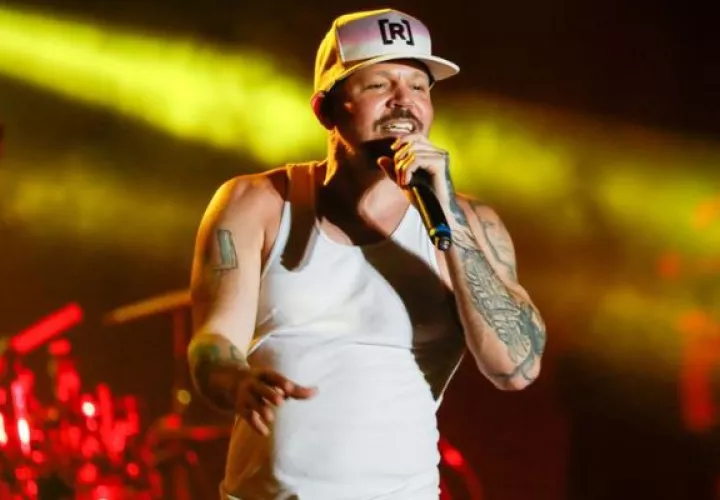 Residente hace un homenaje al tiempo en nuevo tema, '313', y en video con Penélope Cruz. Foto: EFE