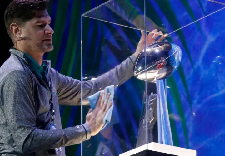 El trofeo Vince Lombardi.  EFE