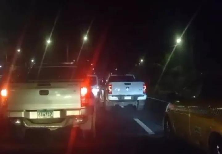 Los retenes  van a continuar, debido a que ayudan a detectar a las personas que se desplazan en vehículos robados, con armas de fuego, autos que trasladan a personas con oficios de captura. Foto. Archivo