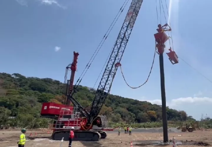 Los trabajos permanentes de la construcción del cuarto puente empezaron este martes. Foto: Cortesía CPCP