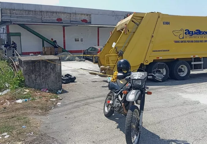 Al lugar llegó la Policía Nacional que procedió a cerrar todo el perímetro. Foto: Diomedes Sánchez