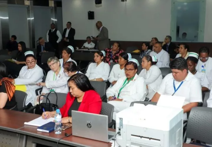 Gremios de la salud participaron de la reunión. Foto: Cortesía Asamblea Nacional