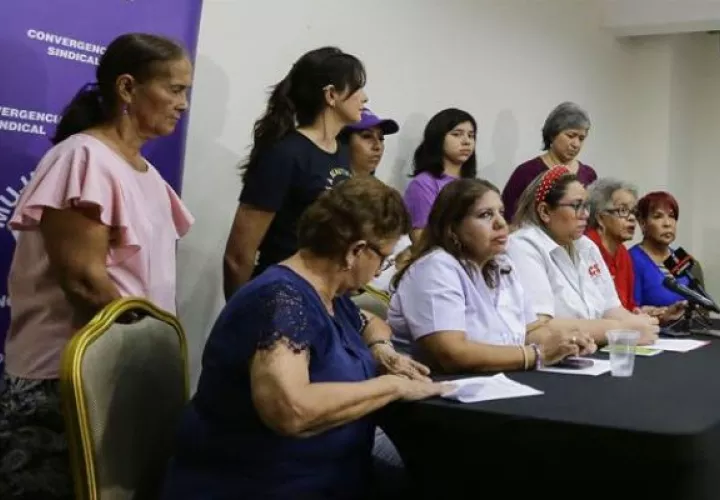Las organizaciones feministas denunciaron la violencia en los procesos de decisión y participación política. Foto: EFE