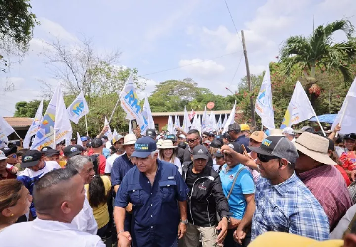 José Raúl Mulino realiza recorrido por Ocú. 