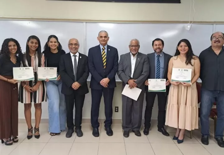 Reconocimiento por parte de la vicerrectoría de investigación y posgrado a profesores y estudiantes.
