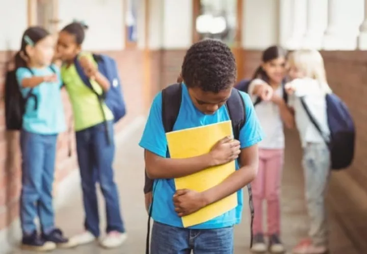 Los estudiantes afrodescendientes enfrentan situaciones de acoso escolar, discriminación y racismo en sus centros educativos. Archivo