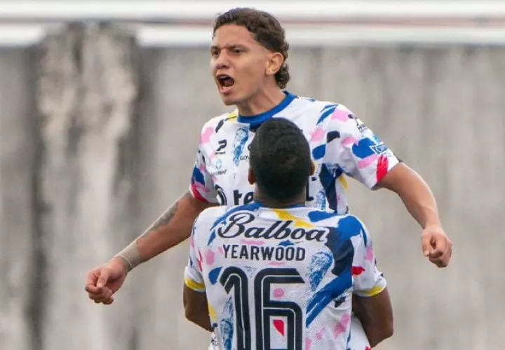 Tauro enfrenta al Herrera en el cierre de la novena jornada de la LPF. Foto:LPF 