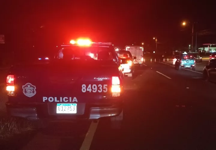 Se informó que a los presuntos implicados  en este caso se les decomisó un arma de fuego, y cierta cantidad de dinero. Foto. Archivo