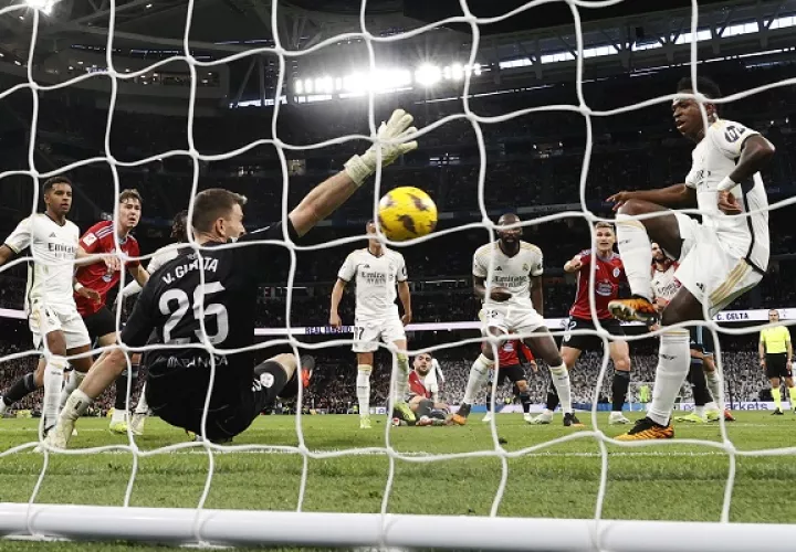 Venicius Jr. anotó el primer gol del Real Madrid (der.) ante Celta de Vigo. Foto: EFE