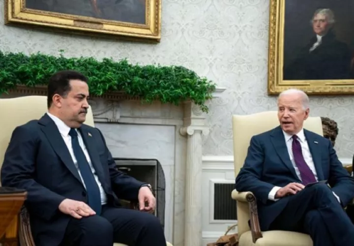 Joe Biden habla con el primer ministro iraquí, Mohamed Shia al Sudani en el Despacho Oval Oval de la Casa Blanca, en Washington. Foto: EFE/ Bonnie Cash/Pool