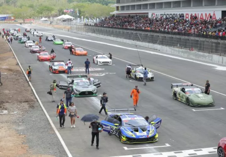 El guatemalteco Juan Diego Hernández, abordo de su Lamborghini Huracán, conquistó contundentemente el GT Challenge Gran Premio de Panamá. Foto: Cortesía