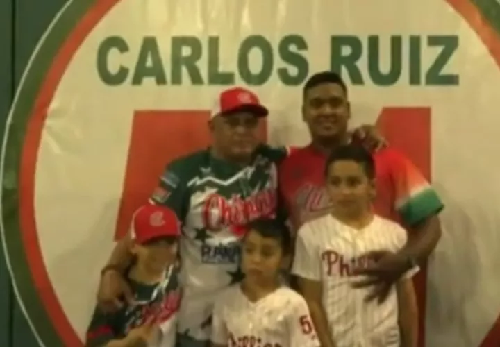 Equipo de Chiriquí retiró el número 51 de Carlos 'Calicho' Ruiz. Foto: Captura/Fedebeis