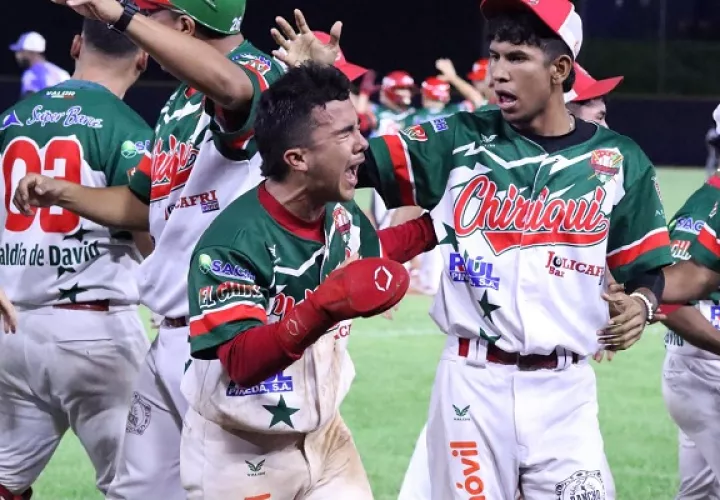 Chiriquí obtuvo su título número 17 en el béisbol mayor. Foto: Fedebeis