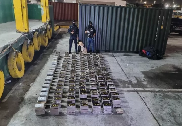 Las autoridades judiciales deberán investigar si la droga fue contaminada en puerto colonense o en otro lugar. Foto. Cortesía. Ministerio Público