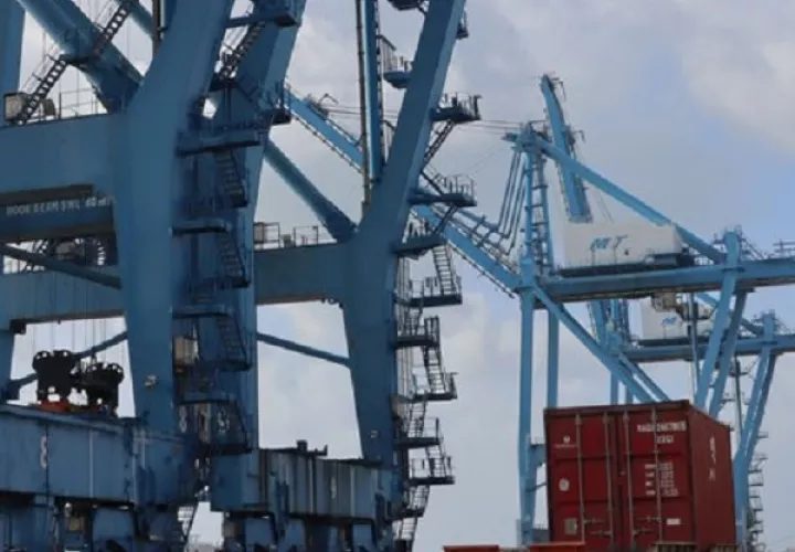 El puerto de Manzanillo, en Colón, es el que más carga mueve en la región. Foto: Cortesía MIT