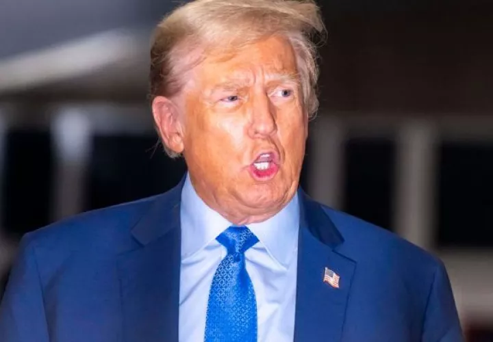Condenan publicaciones de Trump en su red social, Truth Social, y en el sitio web de su campaña. Foto: EFE