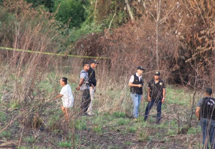 El cadáver de esta adulta mayor fue hallado el 17 de marzo, en un potrero, localizado en el sector de Chumical, de Arraiján, en la provincia de Panamá Oeste. Foto. Eric Montenegro
