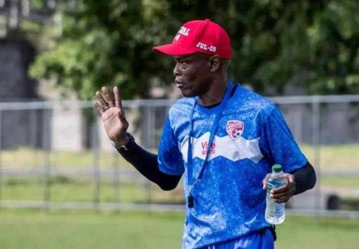 Julio Dely Valdés, técnico del Santos de Guiápiles. Foto: Instagram