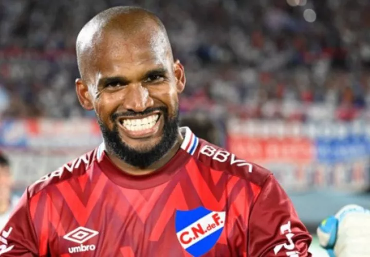 El panameño Luis 'Manota' Mejía, portero del Nacional de Uruguay, Foto: Instagram