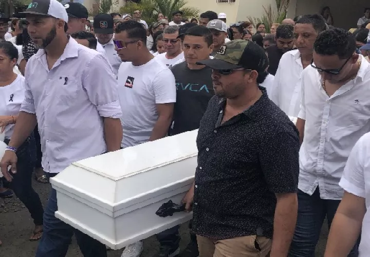 Su familia está desbastada, según dio a conocer la madrina de Luis Daniel, Larissa Tello, quien lo describió como un niño inquieto y noble, que sin tener culpa de esta situación, tuvo que pasar por este momento. Foto. Thays Domínguez