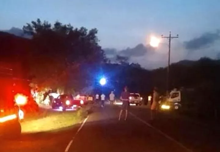 Unidades de la Policía Nacional llegaron a la escena y acordonaron el área. Foto: Thays Domínguez