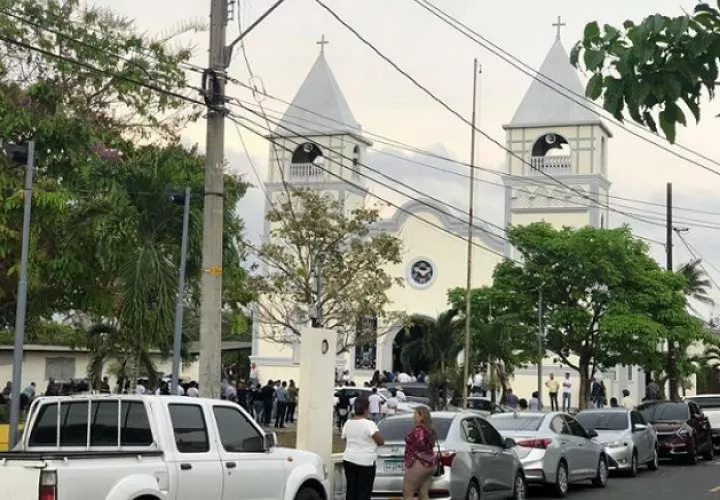 Vista de la iglesia donde se realizaron las exequias del adolescente. Foto: Internet