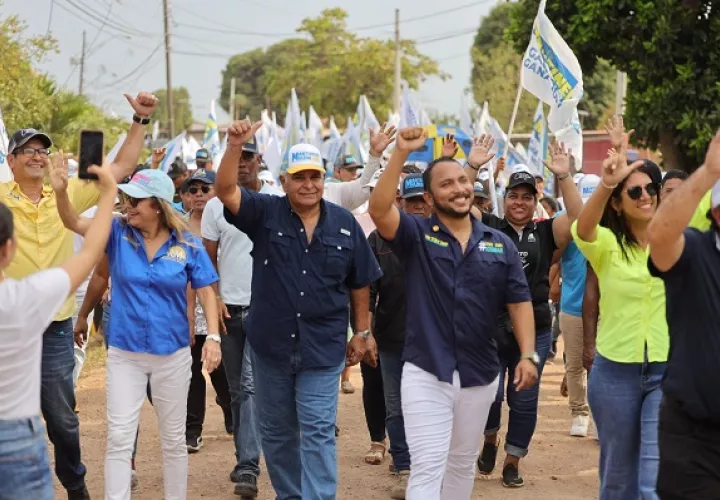 El candidato presidencial anunció importantes proyectos para la población aguadulceña. Foto: Cortesía RM