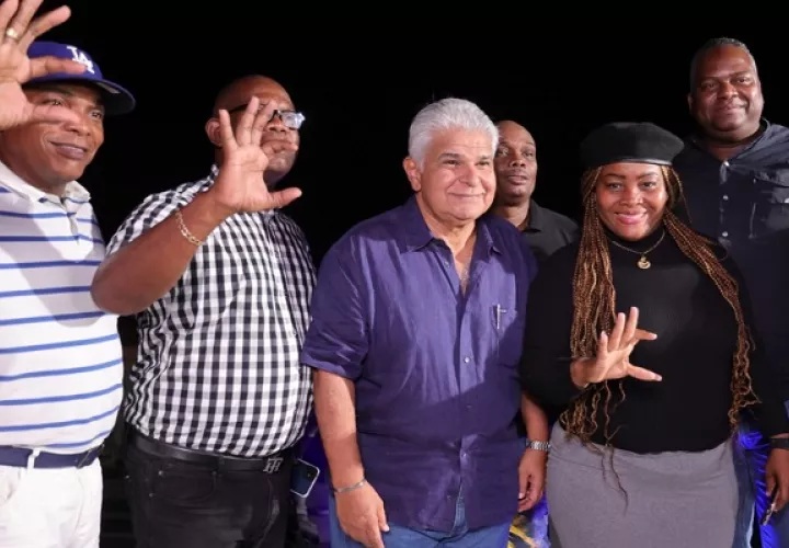 José Raúl Mulino se comprometió a promover el desarrollo de Colón. Foto: Cortesía