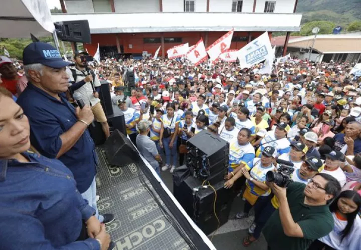 José Raúl Mulino tuvo una multitudinaria acogida en El Copé. Foto: Cortesía