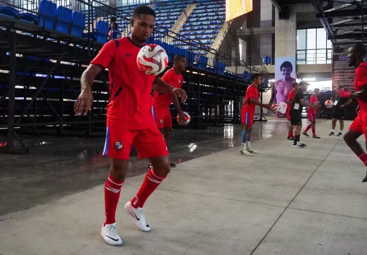 Jugadores del equipo de futsal de Panamá en entrenamientos. Foto: Fepafut