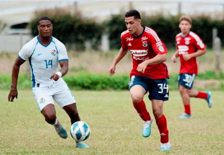 Equipo Sub-20 de Panamá enfrentó a su similar de Medellín Foto:  Fepafut