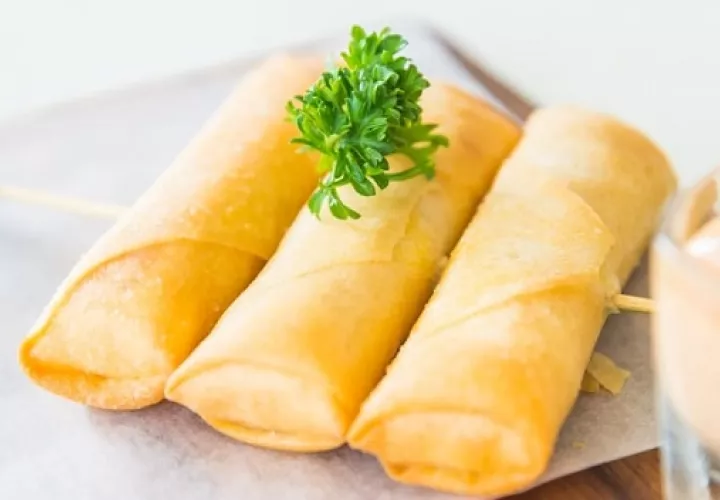 Hay varias versiones de masa para hacer los rollos. Foto:  Ilustrativa / Freepik