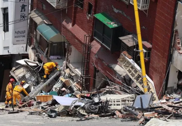 Cerca de un millar de personas atrapadas en la montaña tras el fuerte terremoto de Taiwán. Foto: EFE