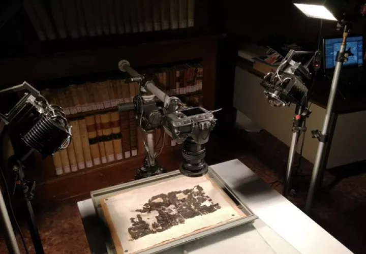  La lectura gracias a las nuevas tecnologías  ha permitido conocer el lugar exacto de la tumba del filosofo Platón. Foto: EFE