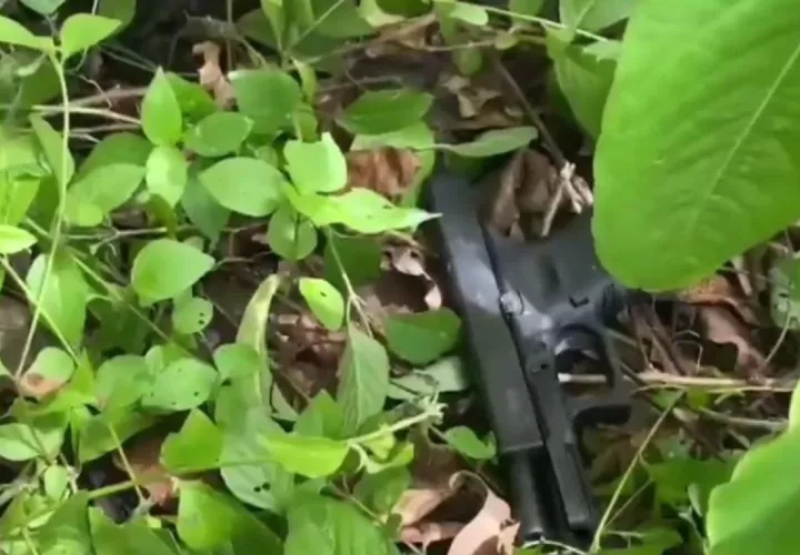 En el lugar de los hechos se incautó una pistola utilizada en el tiroteo. Foto: Diomedes Sánchez