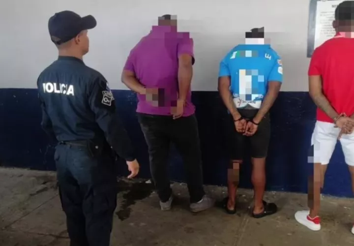 Dos de los detenidos presentan antecedentes penales por pandillerismo y posesión ilícita de armas de fuego. Foto: Diomedes Sánchez