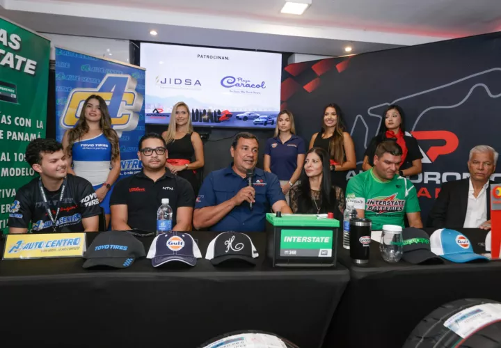 Organizadores da detalles del evento en el Autódromo de Panamá. Foto: Cortesía