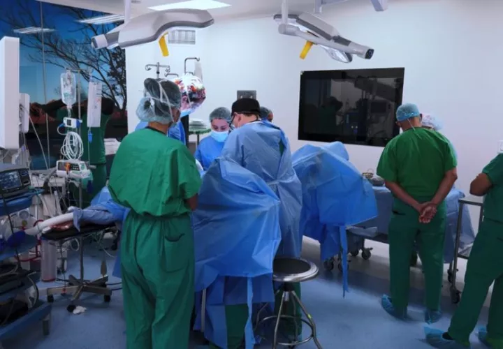 Los médicos panameños cuentan con las facilidades para realizar estas cirugías. Foto: Cortesía CSS
