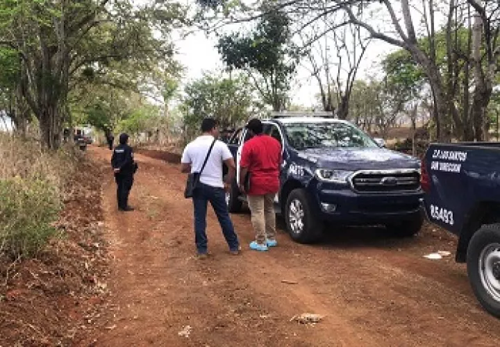  El cuerpo sin vida de Cristofer fue hallado en un camino desolado en Santo Domingo de Las Tablas. Foto: Thays Domínguez. 